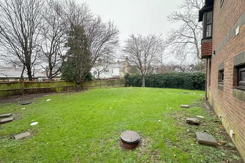 11 Alexander Close, Barnet, EN4 9PW