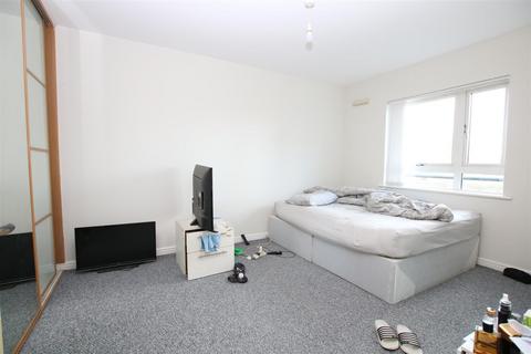 2 bedroom apartment for sale, West Cotton Close, Northampton