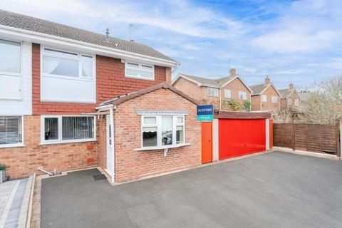 3 bedroom semi-detached house for sale, Almond Road, Kingswinford