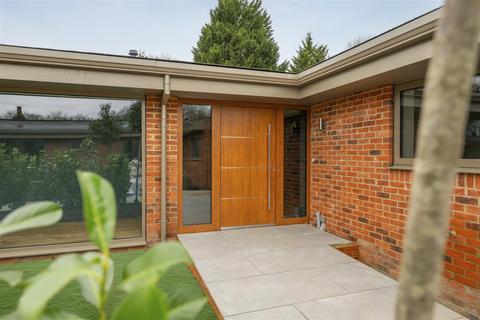 3 bedroom detached bungalow for sale, The Walled Garden, Ascot