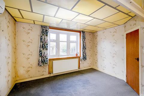 3 bedroom detached bungalow for sale - Burnham Road, Chingford
