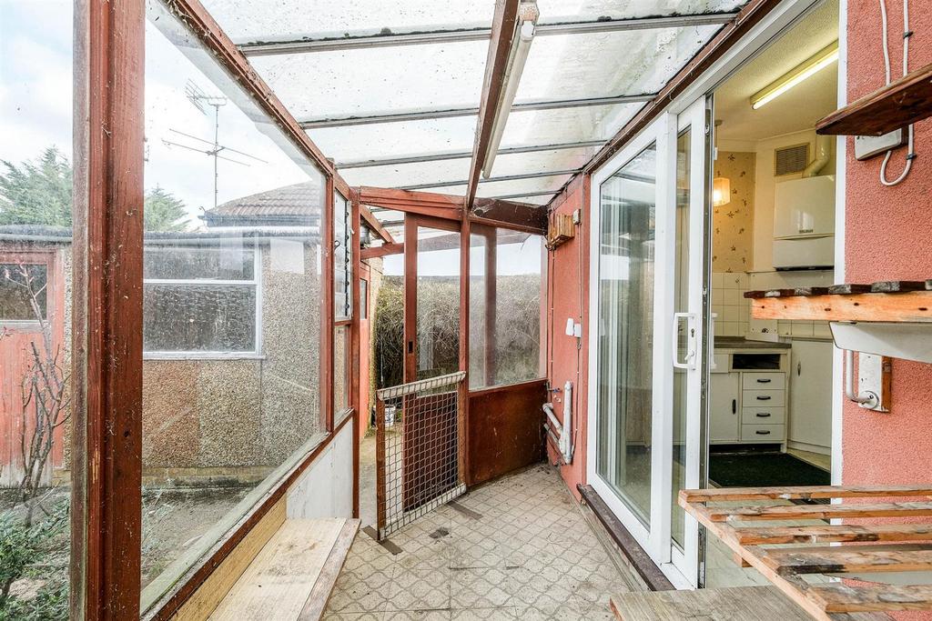 6, Burnham Road-21 resized.jpg