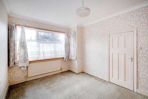 6 Burnham Road, London, E4 8PE