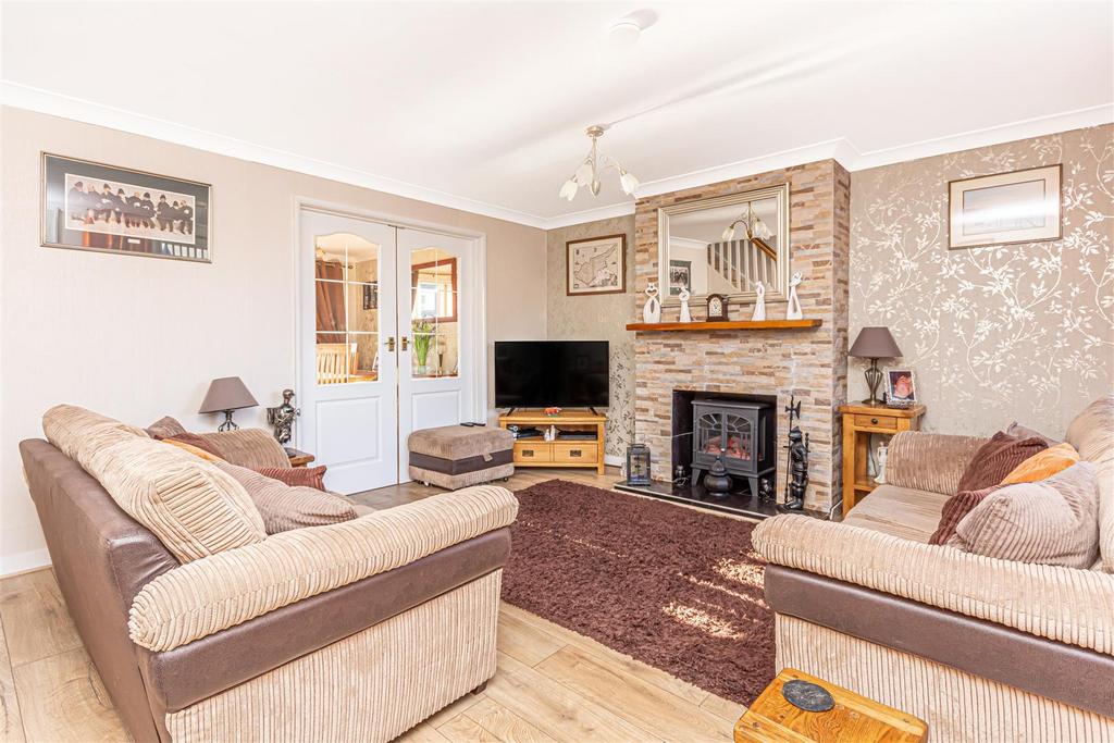 9 Sutherland Drive, Kinross 3 bed semidetached house for sale £205,000