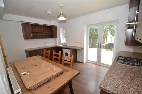 3 bedroom townhouse for sale, Old Cottage Close, Hipperholme, Halifax