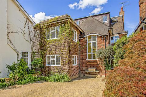 5 bedroom detached house for sale, Stonehill Close, East Sheen, SW14