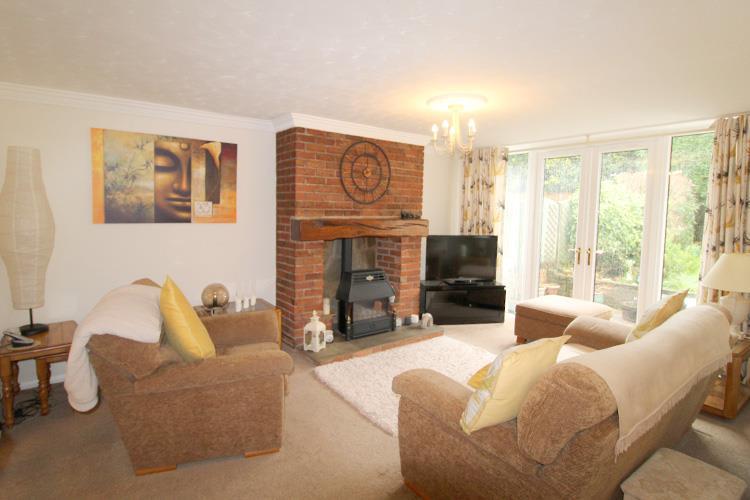 Portland Drive, Stourbridge 3 bed house for sale £360,000