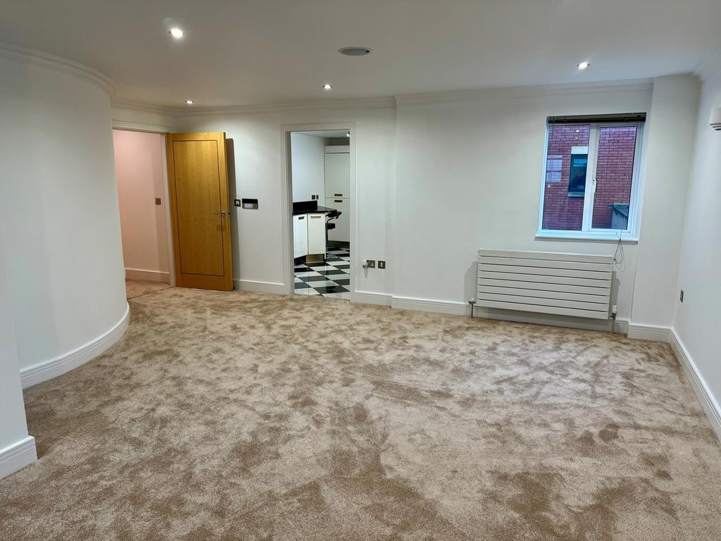 Bridge Street, Hereford, HR4 3 bed apartment for sale £299,950
