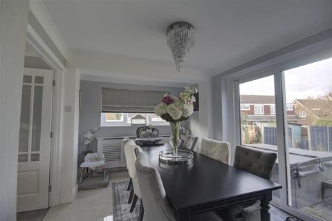 107 Bathurst Road, Staplehurst, Tonbridge, TN12 0LJ