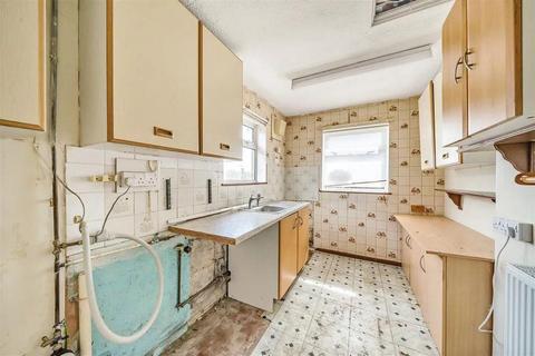15 Beatty Drive, Rugby, CV22 7ET
