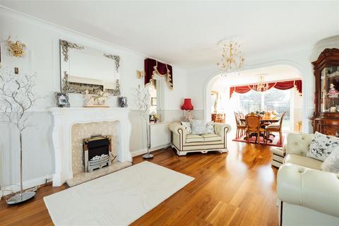 12 Bearton Green, Hitchin, SG5 1UN