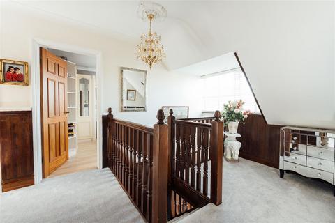 12 Bearton Green, Hitchin, SG5 1UN