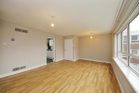 2 bedroom flat for sale - Mereside Way, Solihull