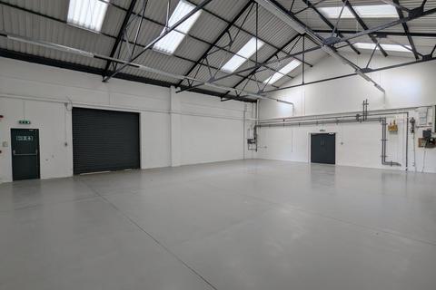 Industrial unit to rent, Unit Q2 Industrial Park, Unit Q2, Penfold Industrial Park, Watford, WD24 4YY