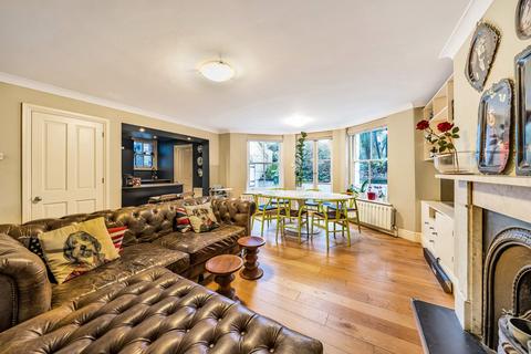 2 bedroom apartment for sale, Beaconsfield Road, London