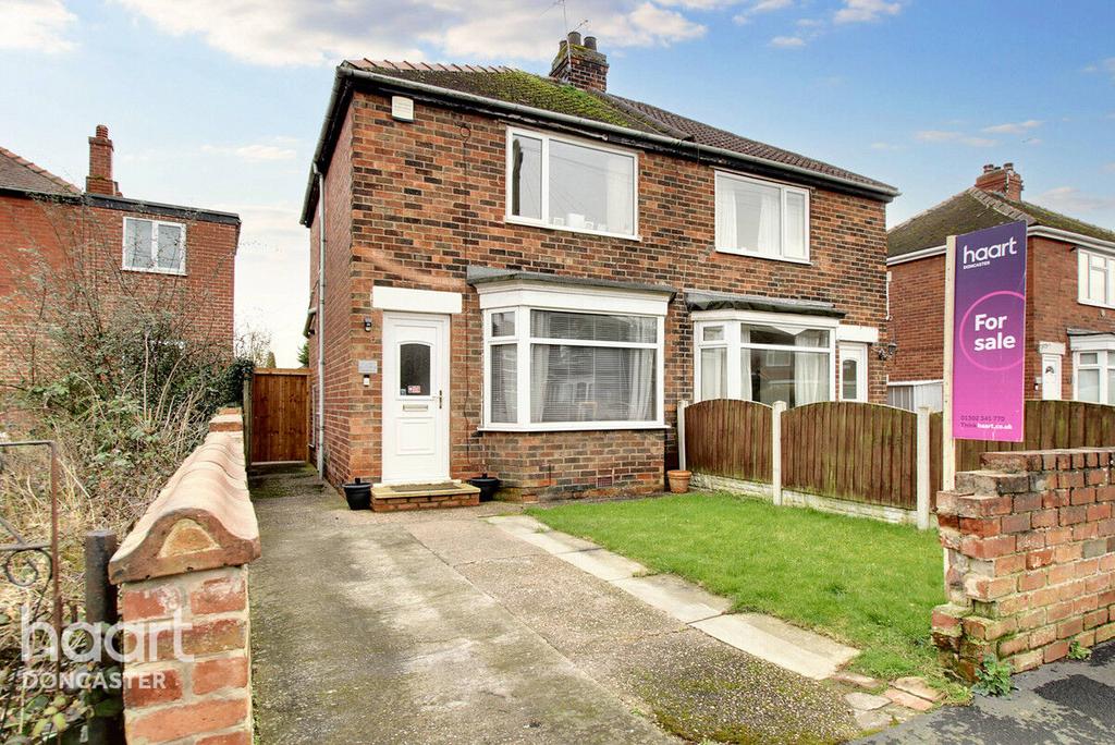 Crompton Avenue, Sprotbrough, Doncaster 2 bed semidetached house for