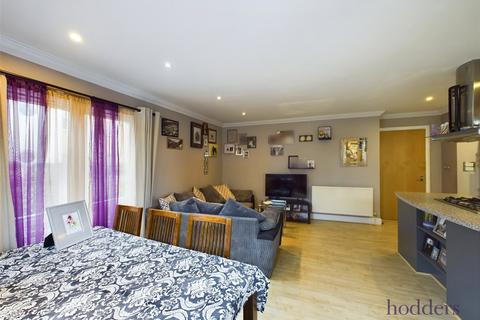 2 bedroom apartment for sale - Bridge House, Bridge Wharf, Chertsey, Surrey, KT16