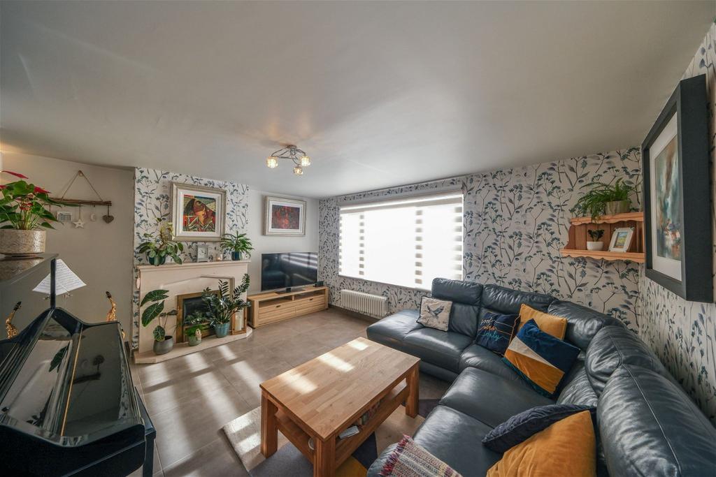 Albany Road, Lymm WA13 3 bed semidetached house for sale £375,000