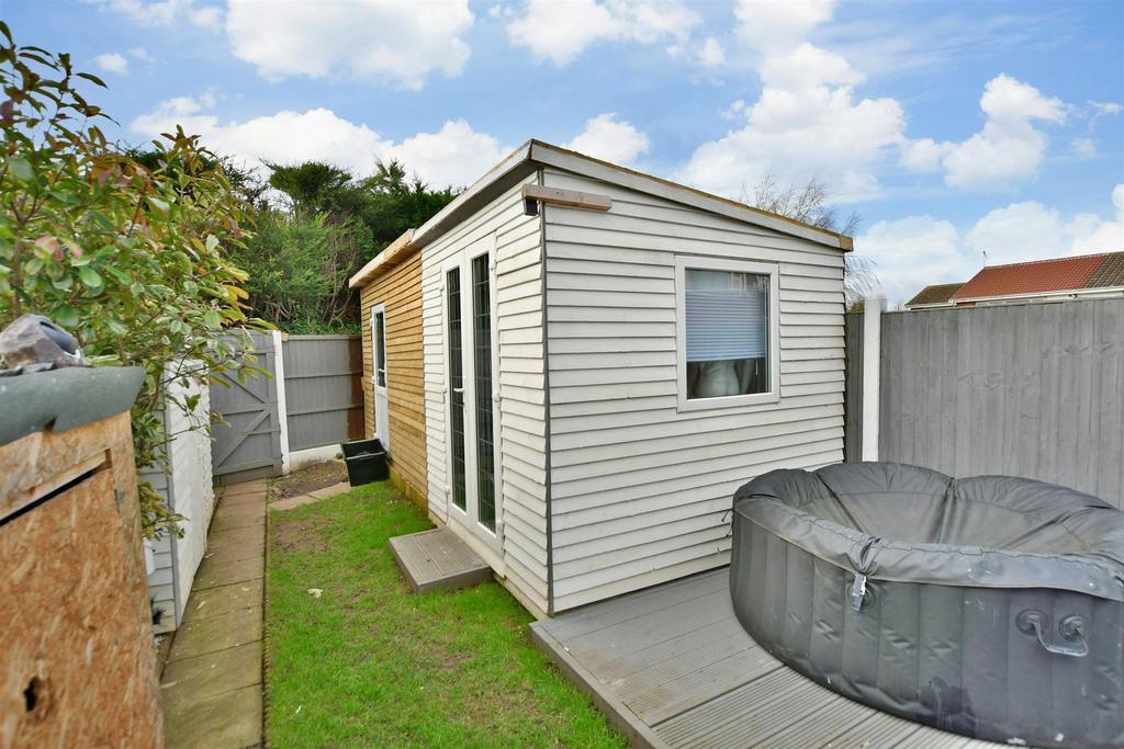 Workshop/Outbuildings