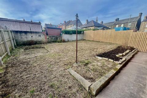 1 Unwin Crescent, Penistone, Sheffield, S36 6EG