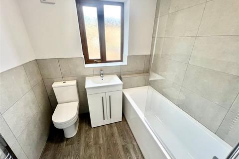 1 Unwin Crescent, Penistone, Sheffield, S36 6EG