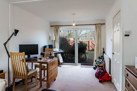 3 bedroom end of terrace house for sale, Crosfield Court, Cambridge, CB4