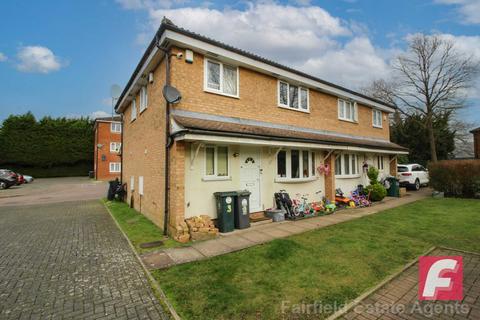 2 bedroom cluster house for sale, Turnberry Court, South Oxhey