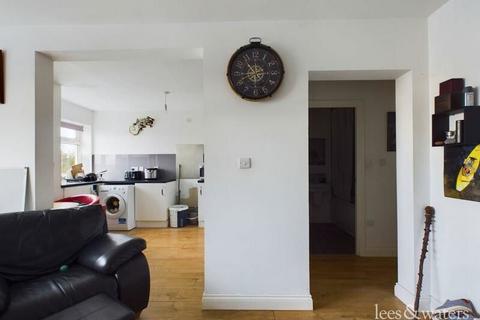 2 bedroom flat for sale, Windmill Crescent, Woolavington, Bridgwater, Somerset, TA7 8HP