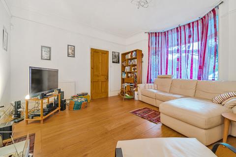 8 Glebe Road, Reading, RG2 7AG
