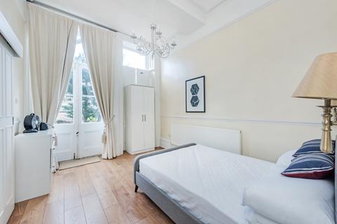 2 bedroom flat to rent, Trebovir Road Earls Court SW5