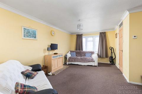 60 Estcots Drive, East Grinstead, RH19 3DB