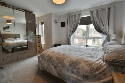 2 bedroom flat for sale, Birchwood Road, Newbury RG14