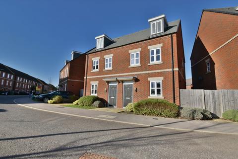 3 bedroom semi-detached house for sale, Fetlock Drive, Newbury RG14