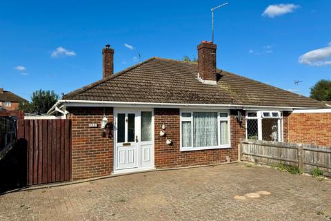 3 bedroom semi-detached bungalow for sale, Barfield Road, Thatcham RG18