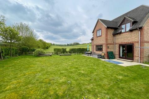 5 bedroom detached house for sale, Coppington Gardens, Hungerford RG17