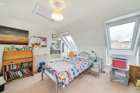 48 Beech Grove, Guildford, GU2 7UX