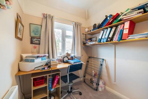 48 Beech Grove, Guildford, GU2 7UX