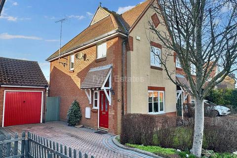 3 bedroom semi-detached house for sale, Eastfield Road, Basildon SS15