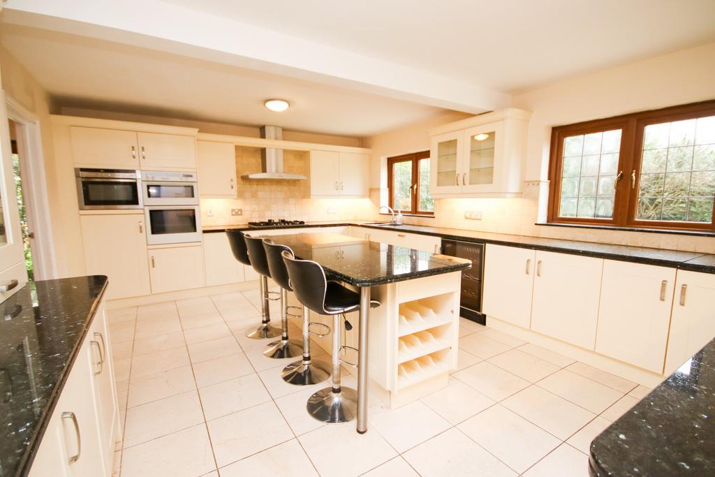 Altwood Road, Maidenhead 4 bed detached house for sale £1,050,000