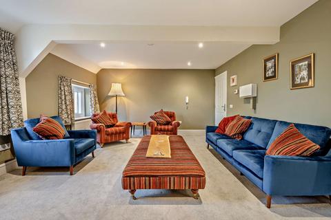 undefined, High Street, Fairford, Gloucestershire, GL7