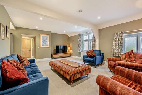 undefined, High Street, Fairford, Gloucestershire, GL7