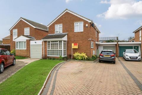 5 Champs Close, Abingdon, OX14 2NB
