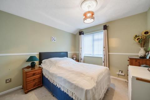 5 Champs Close, Abingdon, OX14 2NB