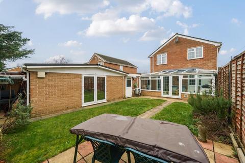 5 Champs Close, Abingdon, OX14 2NB
