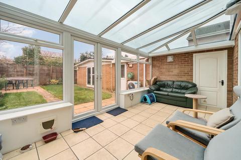 5 Champs Close, Abingdon, OX14 2NB