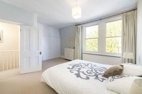 2 bedroom maisonette to rent, Rostrevor Road, Fulham, London, SW6