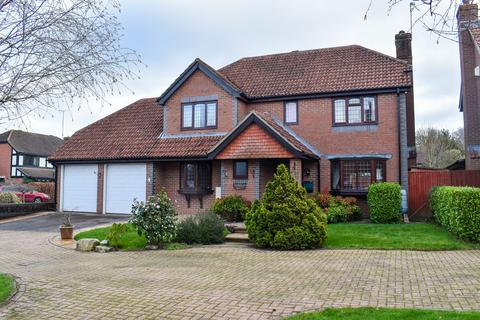 4 bedroom detached house for sale, Ashley Close, Ringwood, BH24