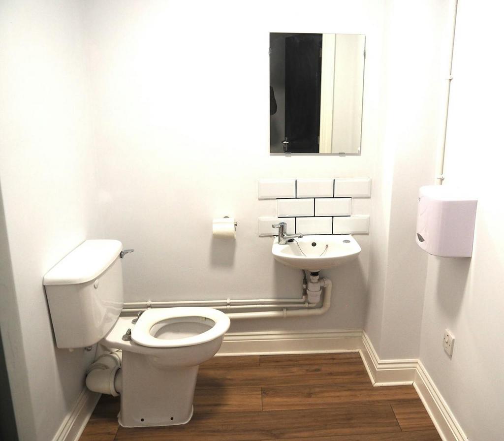 B19.jpg