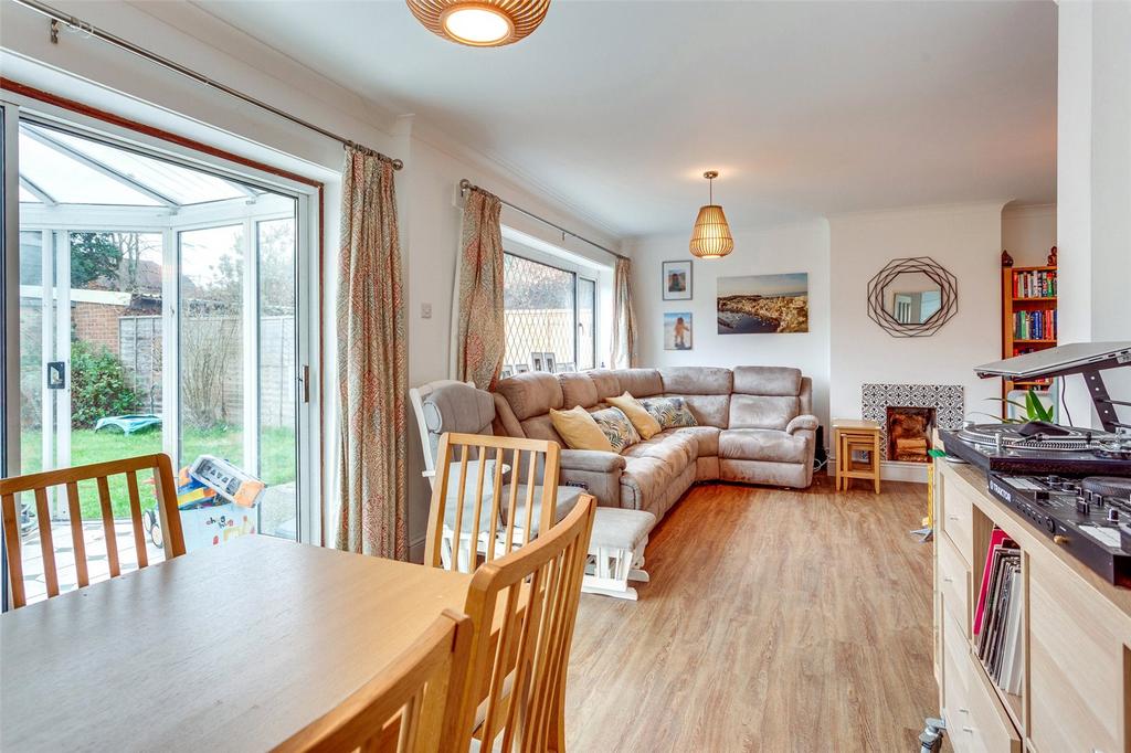 Living/Dining Room