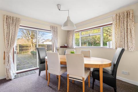 6 Kendal Close, Reigate, RH2 0LR